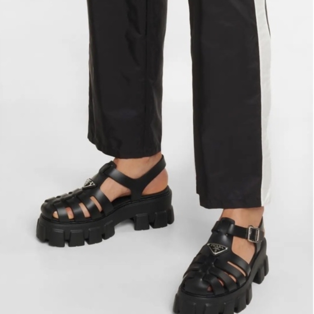 PRADA Monolith Black rubber sandals Size 38 / 7.5 - Picture 12 of 13